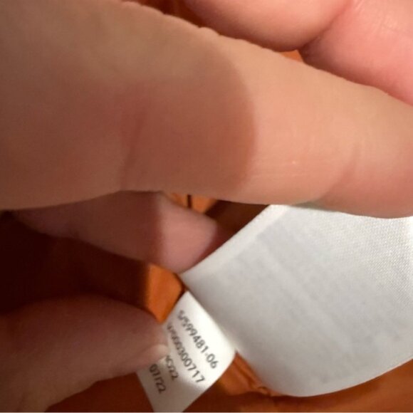 Athleta Downtown Puffer Vest in Foliage Orange - Picture 11 of 13